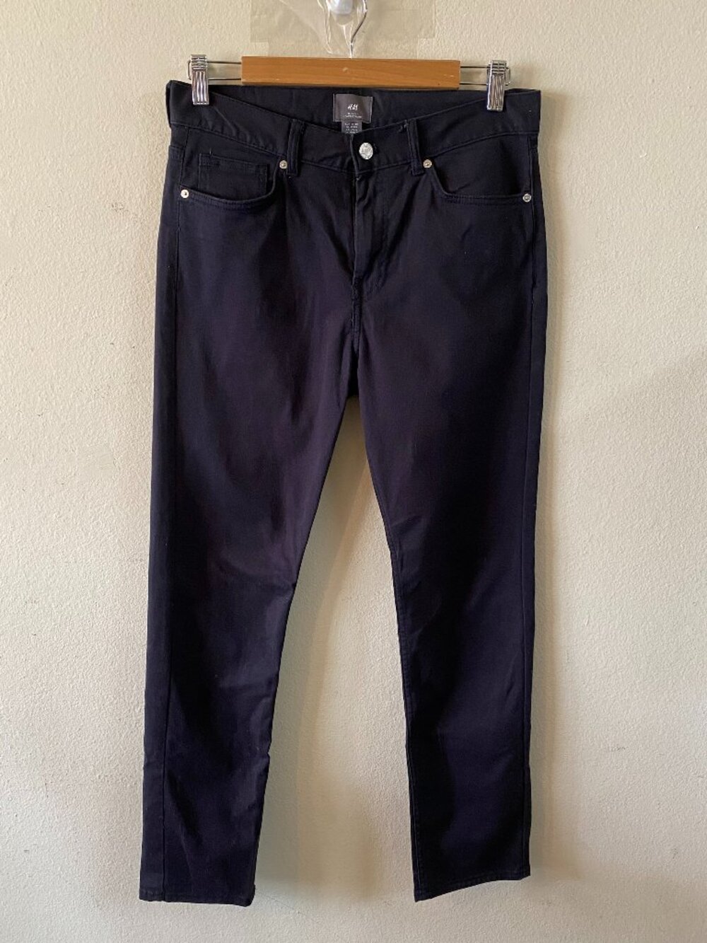 H&M SIZE 29/30 BLACK SLIM-FIT 5-POCKET JEANS
